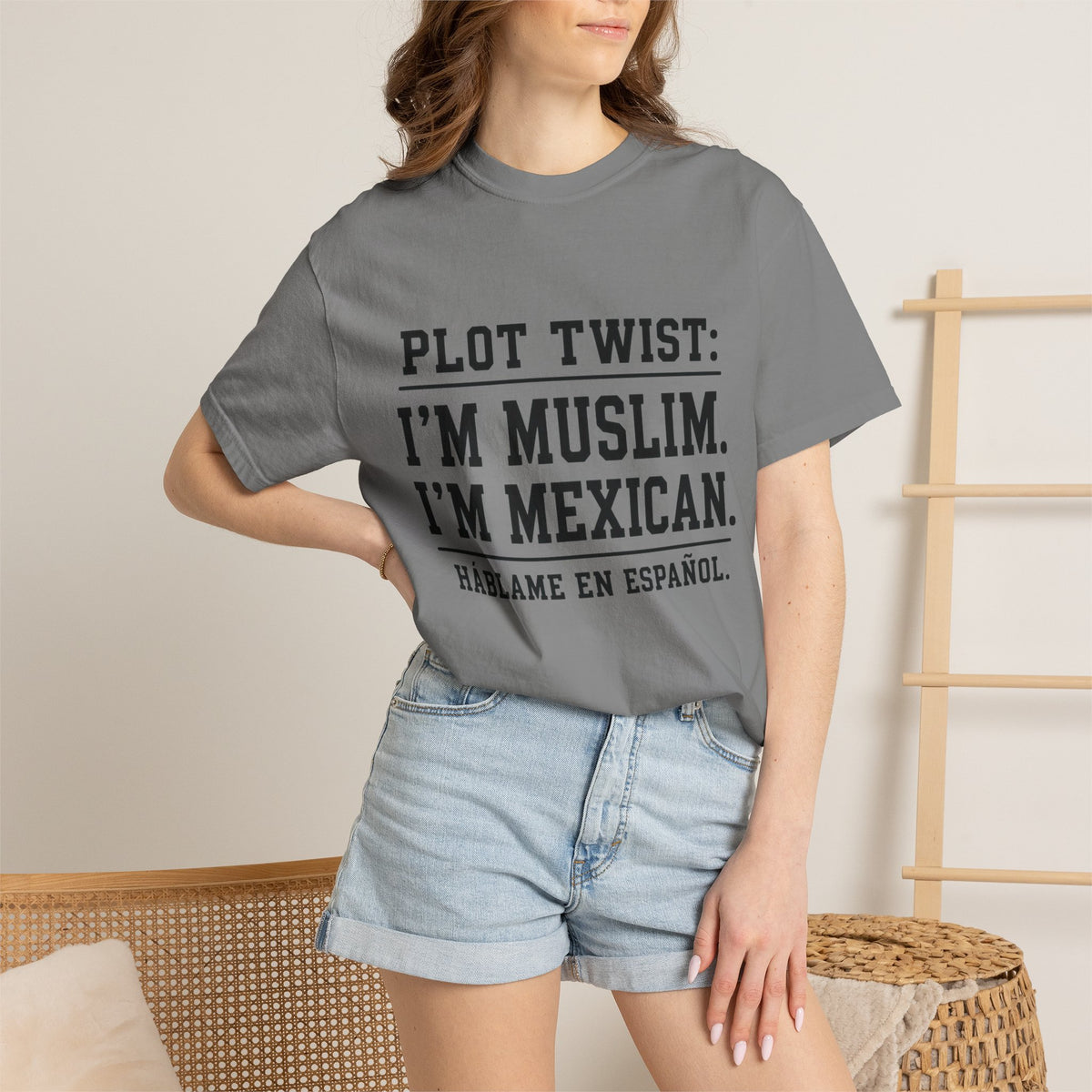 Plot Twist: I'm Muslim, I'm Mexican T-Shirt — Bilingual Proud Tee (Háblame en Español)