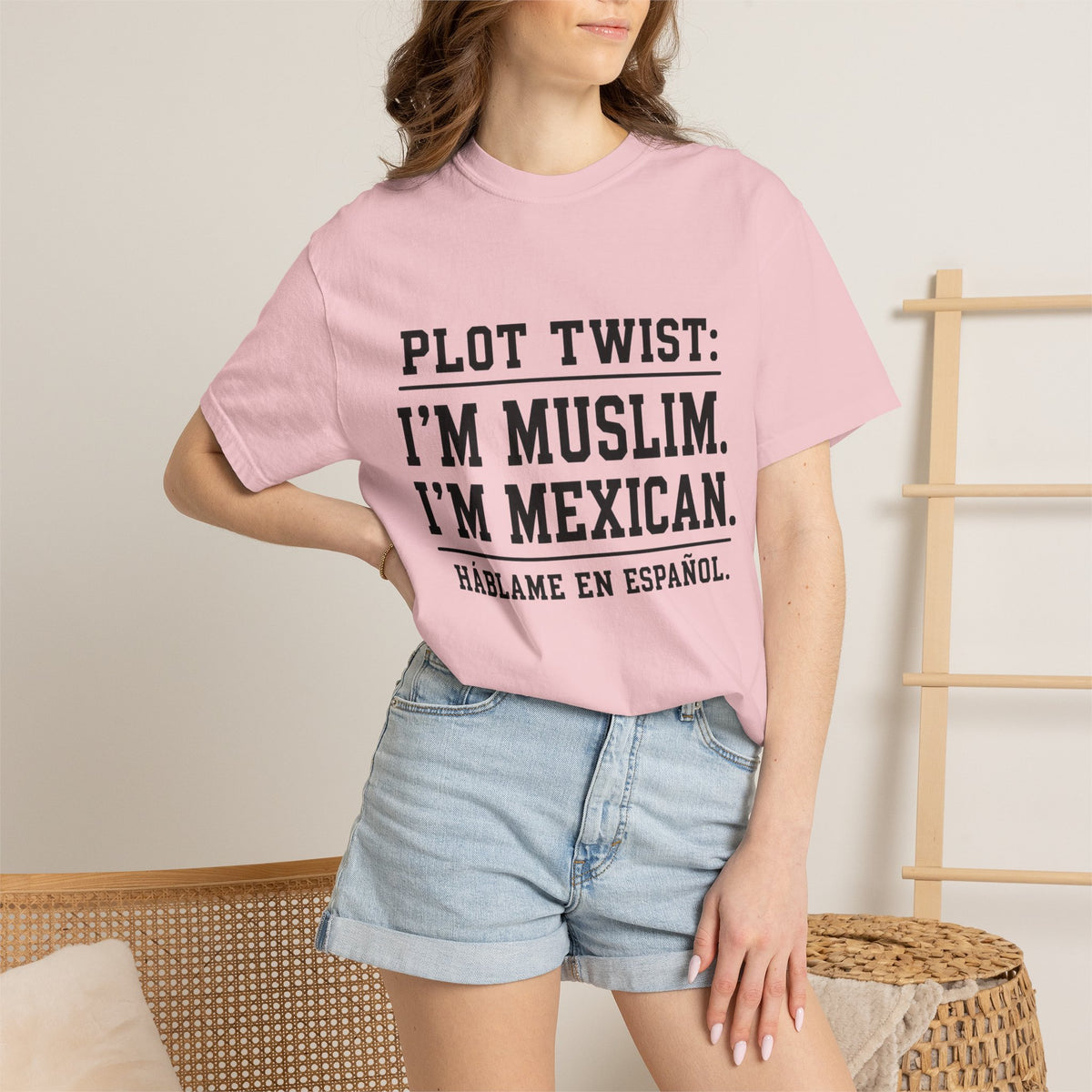 Plot Twist: I'm Muslim, I'm Mexican T-Shirt — Bilingual Proud Tee (Háblame en Español)