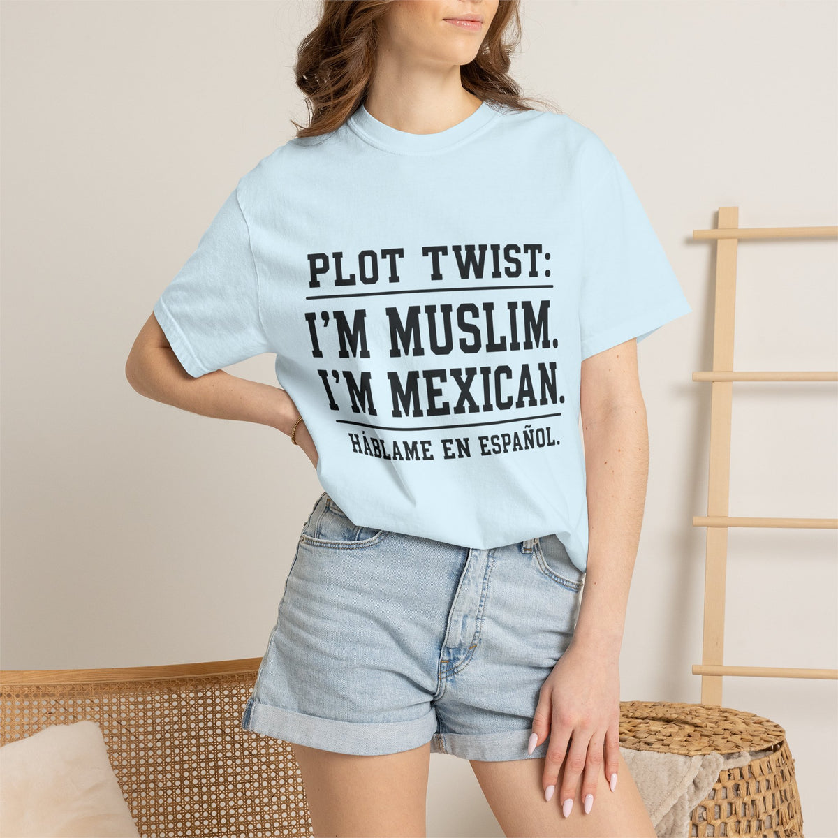 Plot Twist: I'm Muslim, I'm Mexican T-Shirt — Bilingual Proud Tee (Háblame en Español)